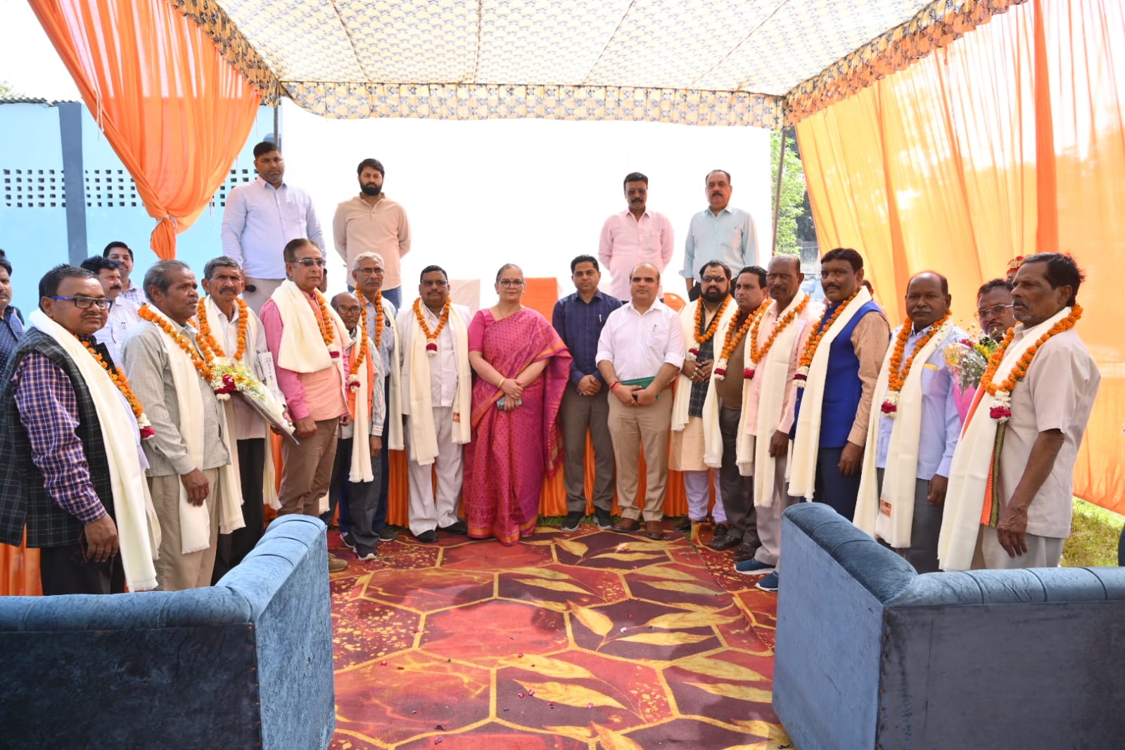 जलकल विभाग लखनऊ  के समर्पित कर्मियों को मिला सम्मान, महाकुंभ 2025 में निभाई अहम भूमिका